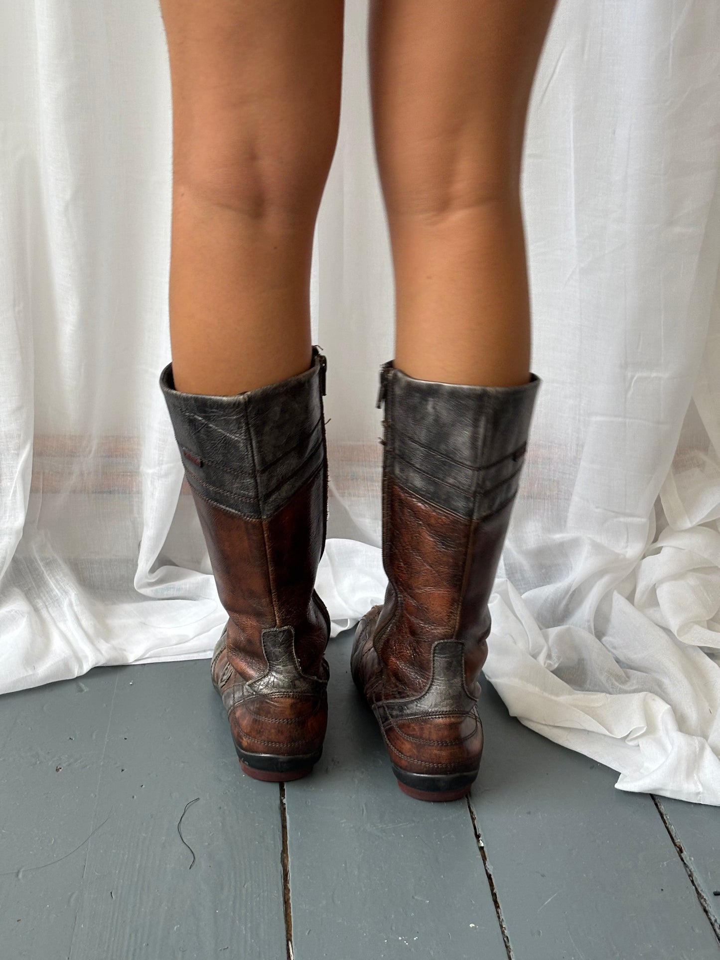Callagilan Brown Metallic Boots