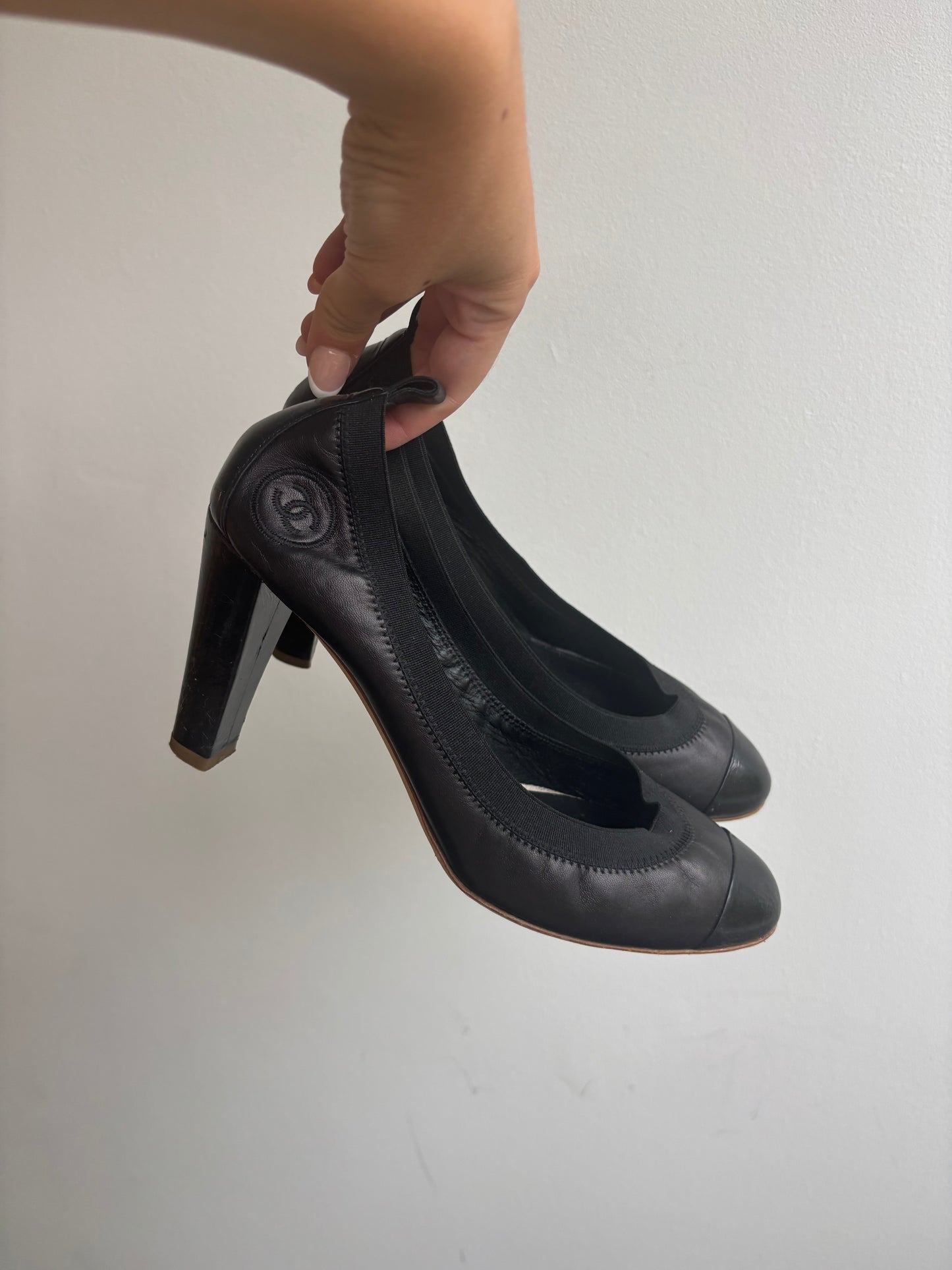 Chanel Black Leather Pumps