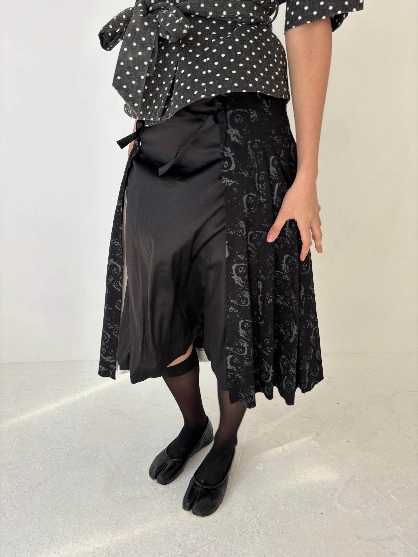 Andy Warhol by Cultura Black Skirt