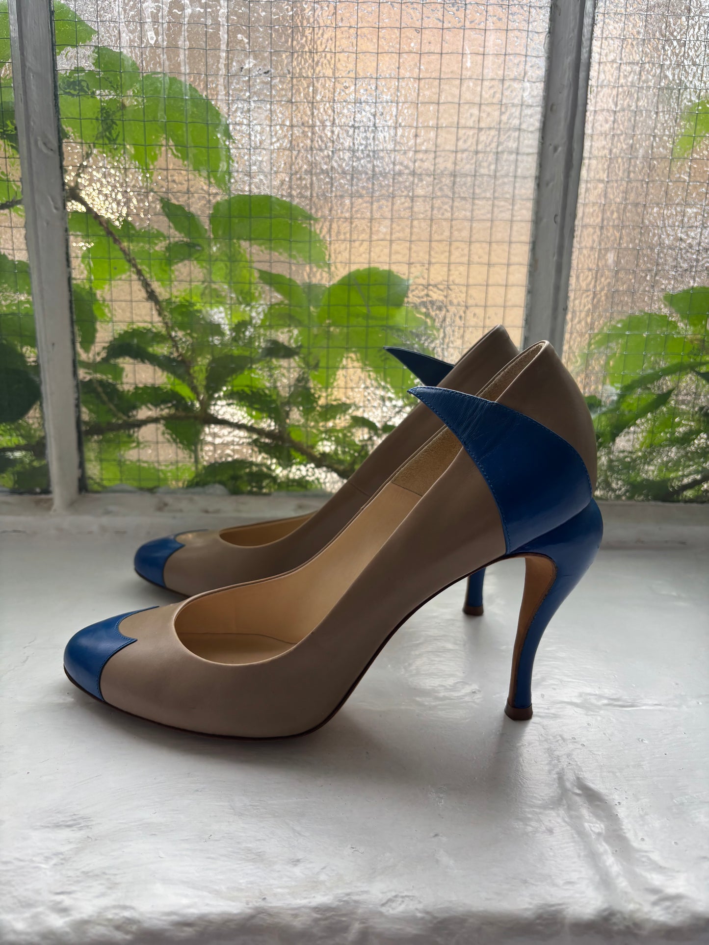 Fendi Beige/Blue Leather Heels