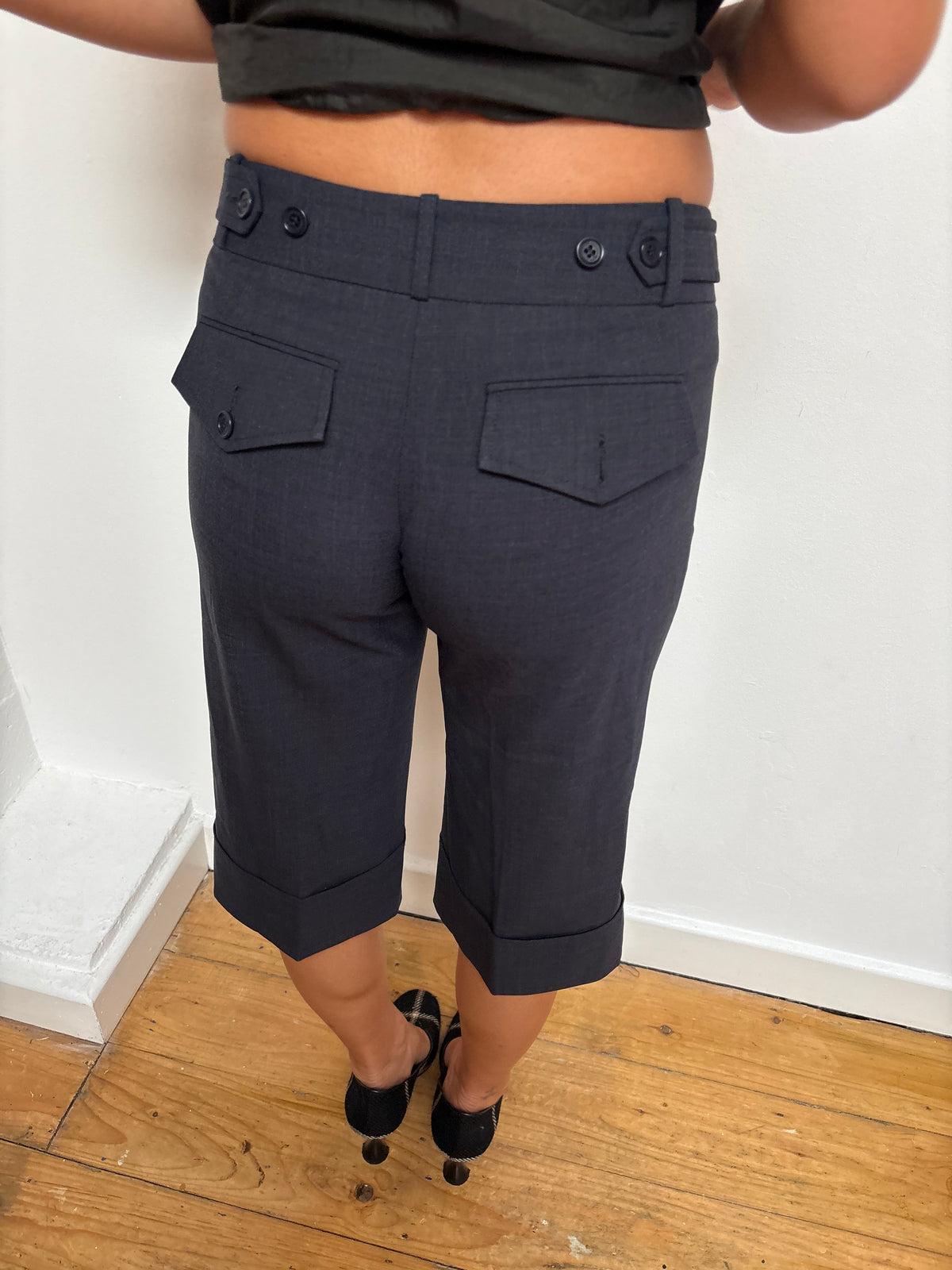 BCBG Max Azria Dark Grey Capris