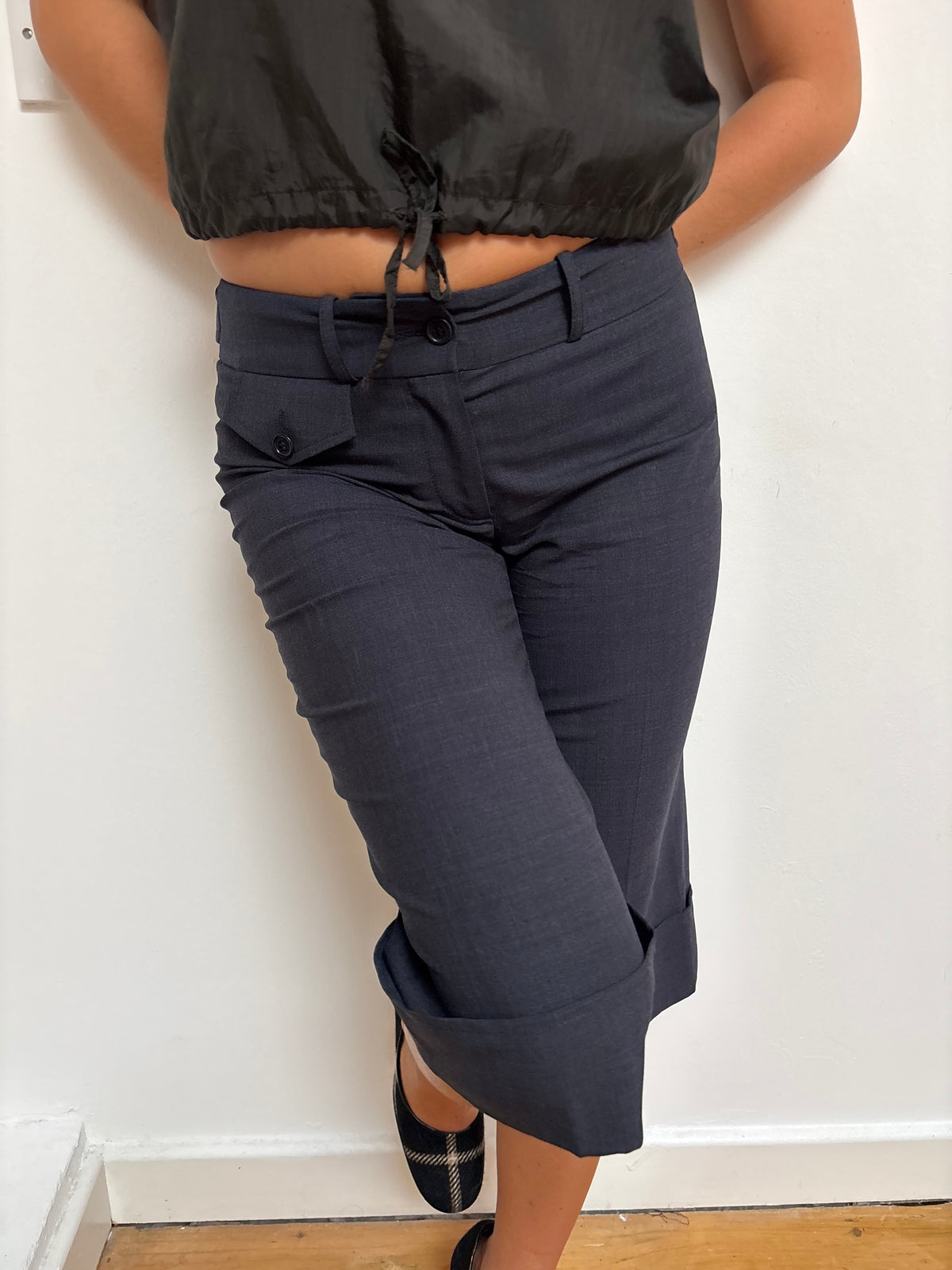 BCBG Max Azria Dark Grey Capris