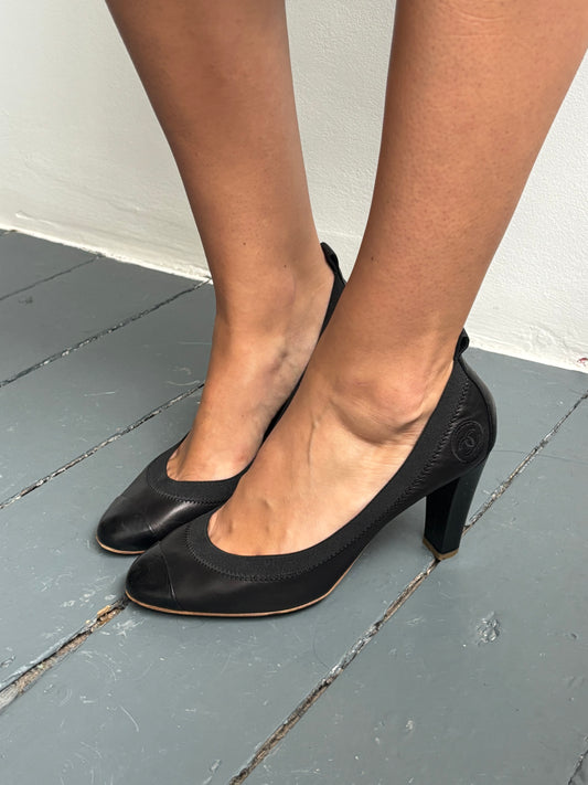 Chanel Black Leather Pumps