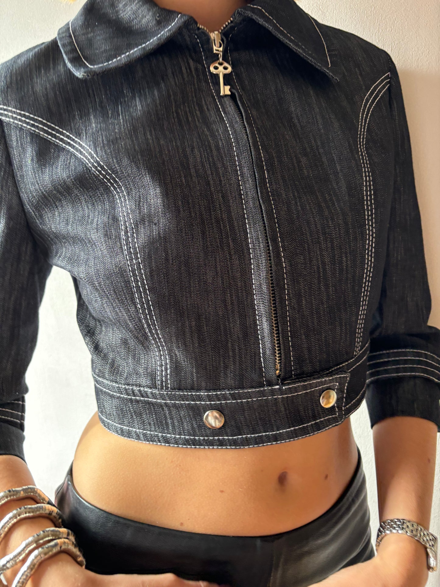 Le Group 1990s Cropped Denim Jacket