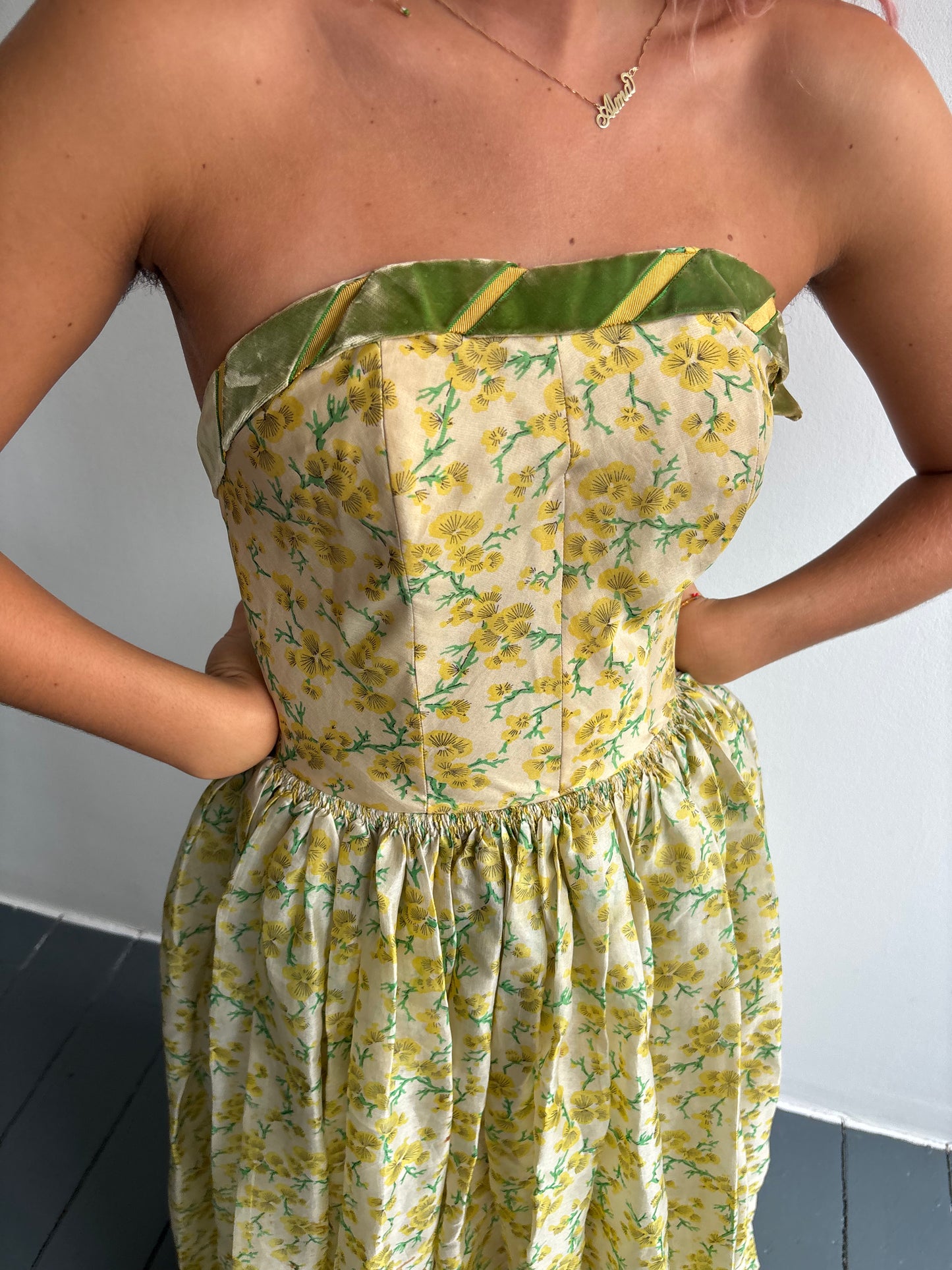 Vintage 1950s Yellow Flower Ball Gown