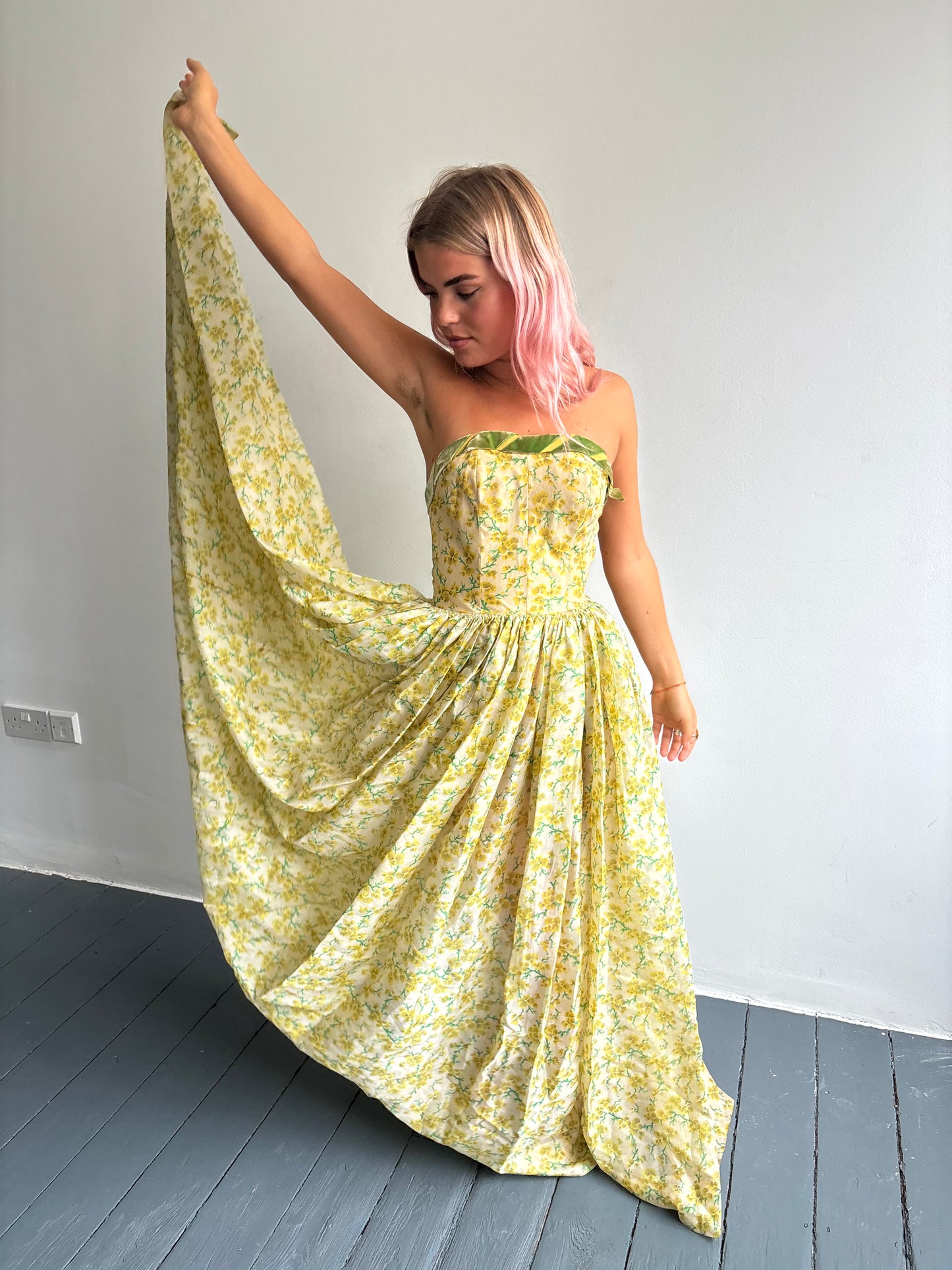 Vintage 1950s Yellow Flower Ball Gown