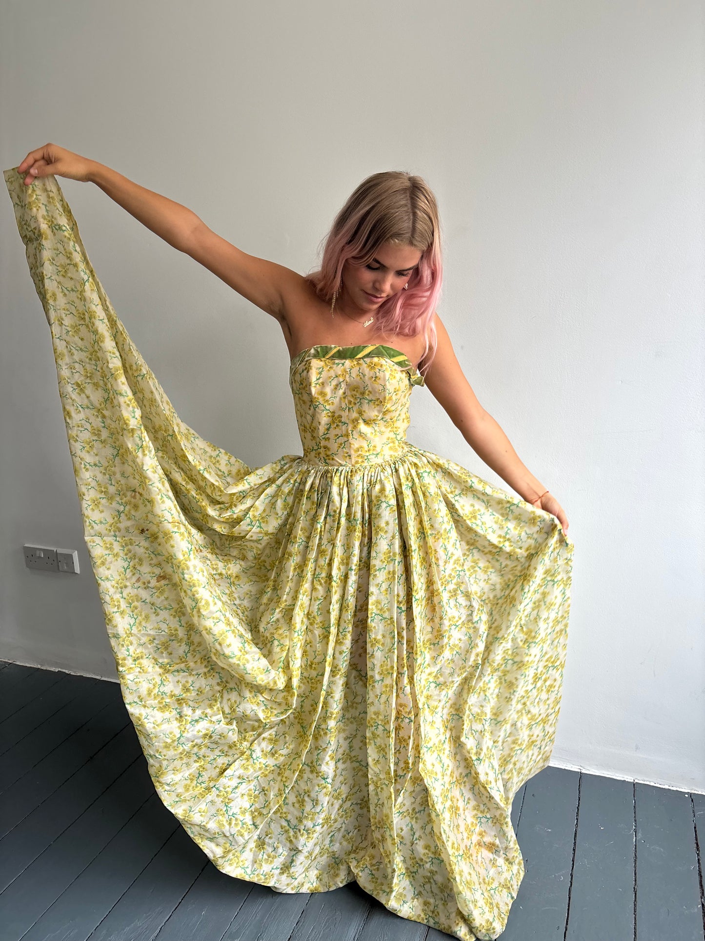 Vintage 1950s Yellow Flower Ball Gown