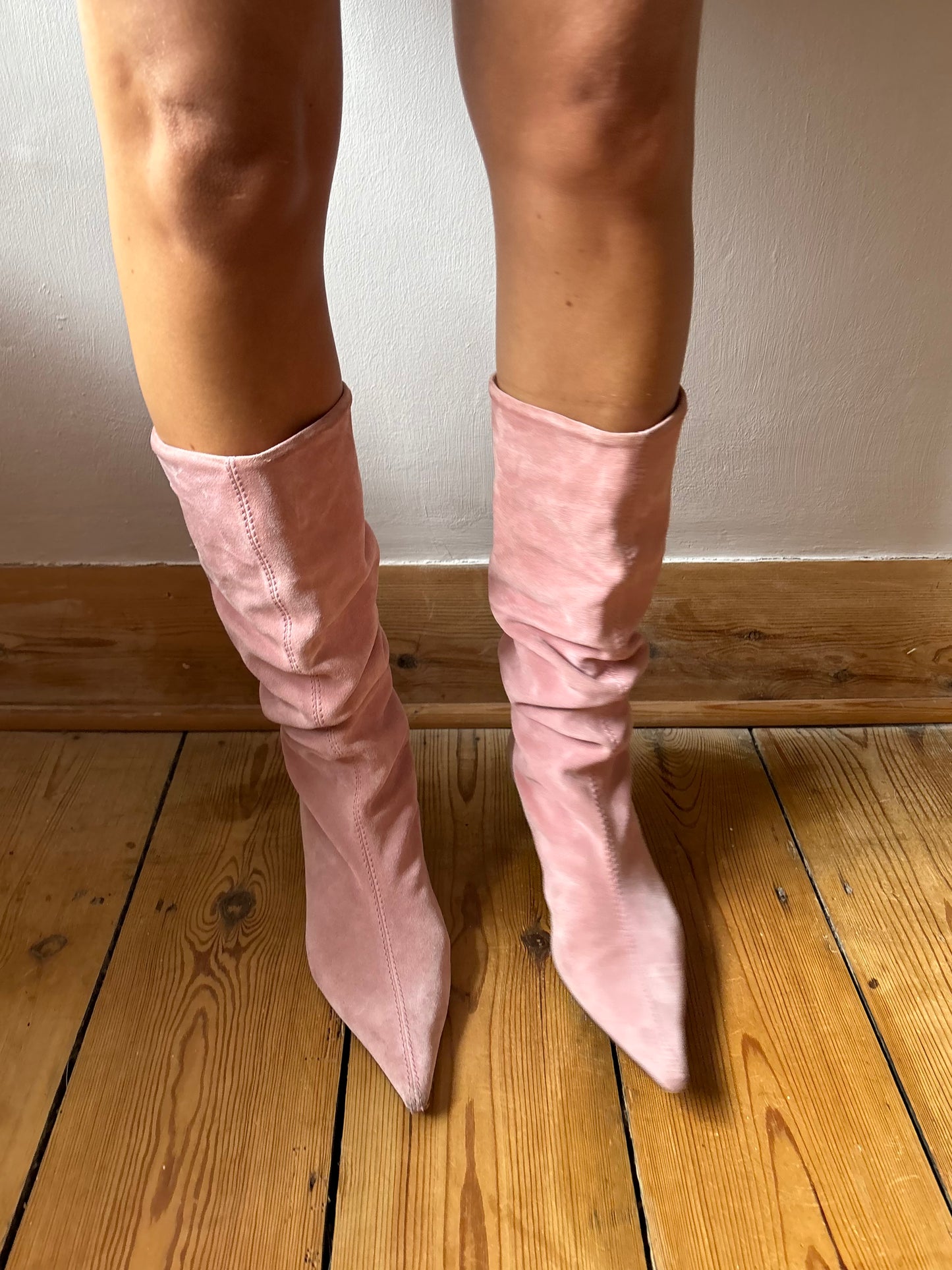 Karen Millen Pink Suede Boots