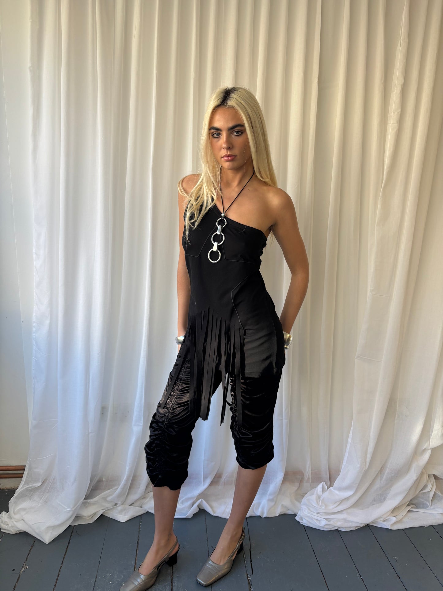 Voyage Black Ruched Capris