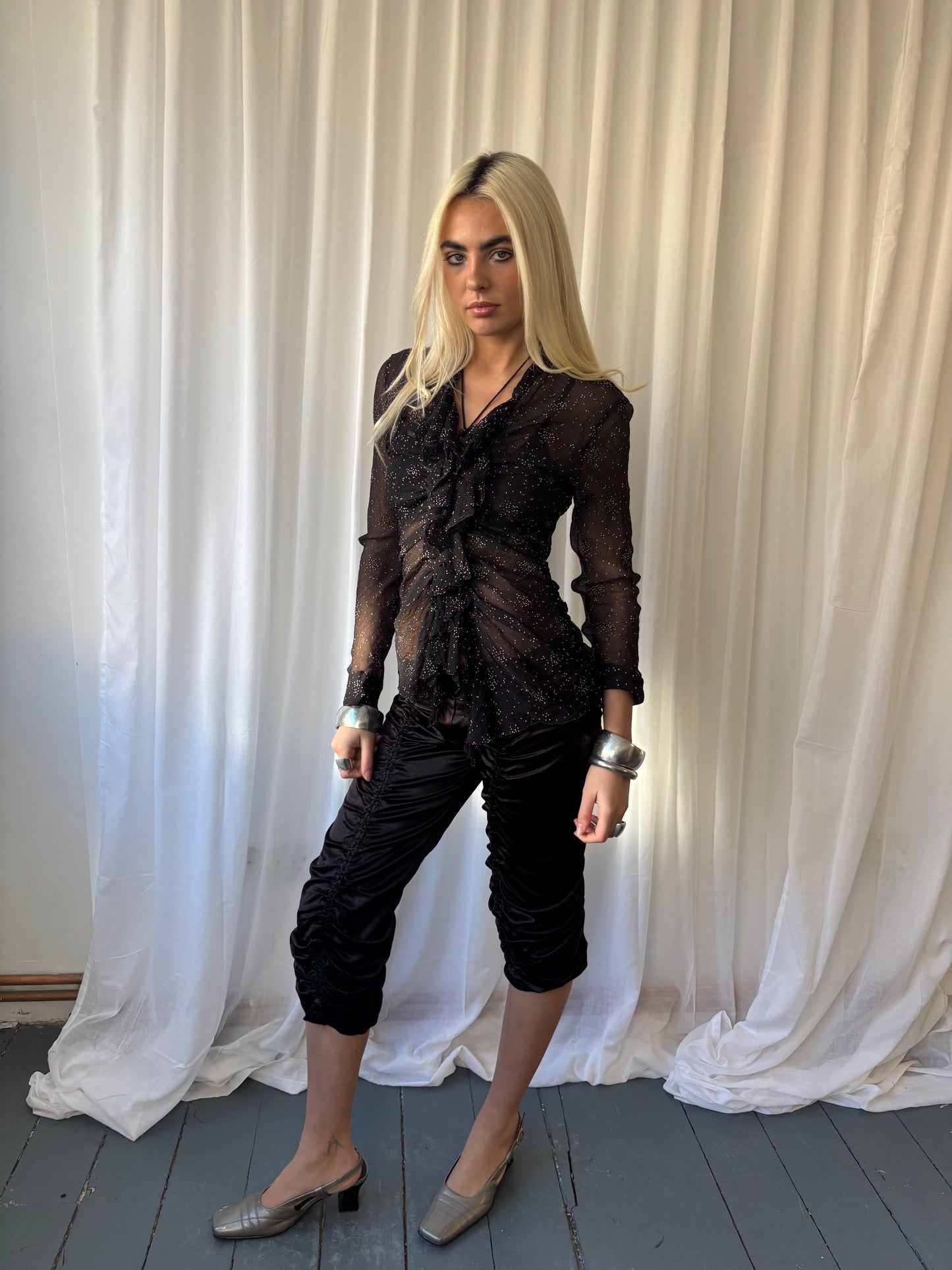 Voyage Black Ruched Capris