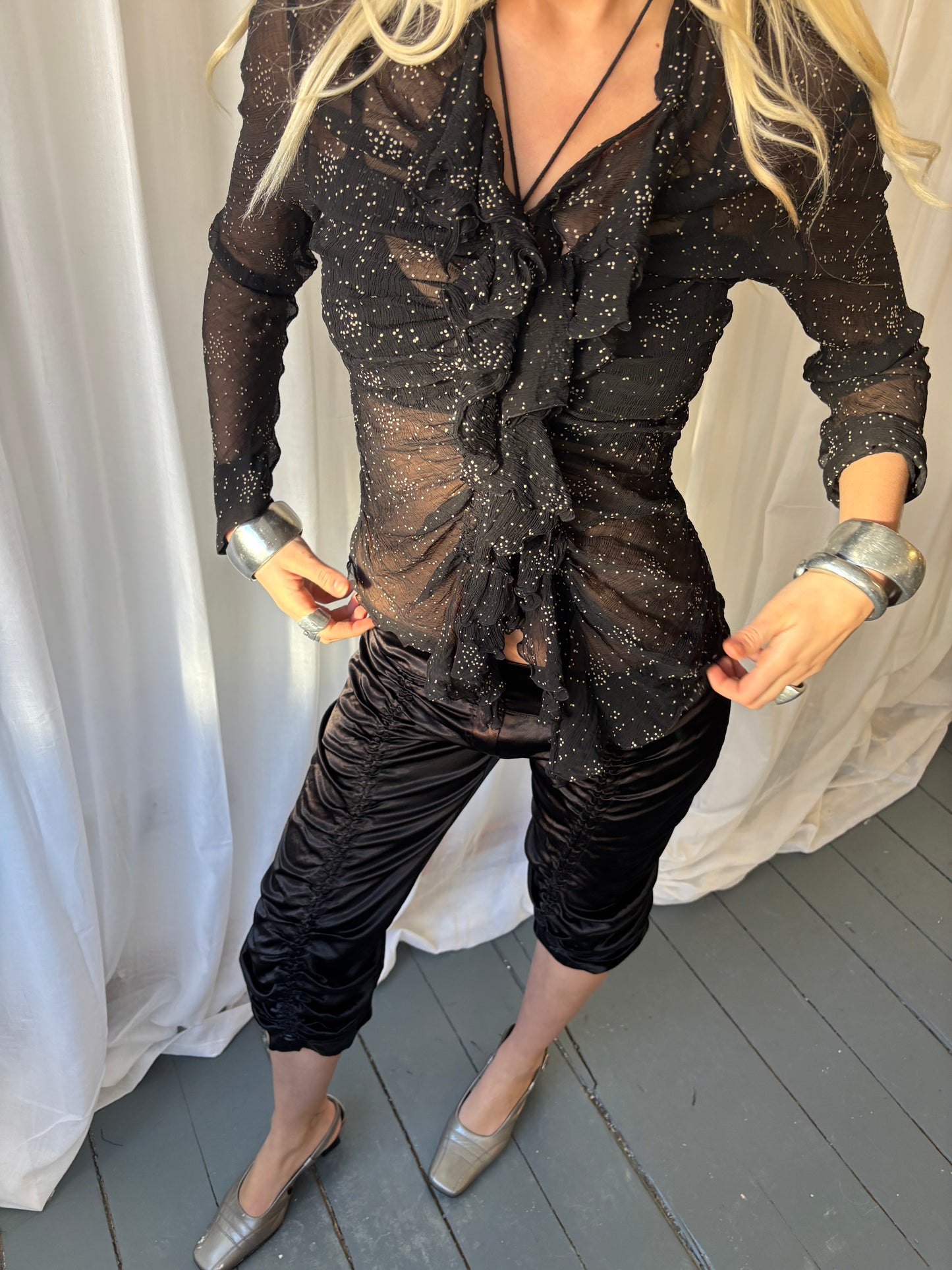 Voyage Black Ruched Capris