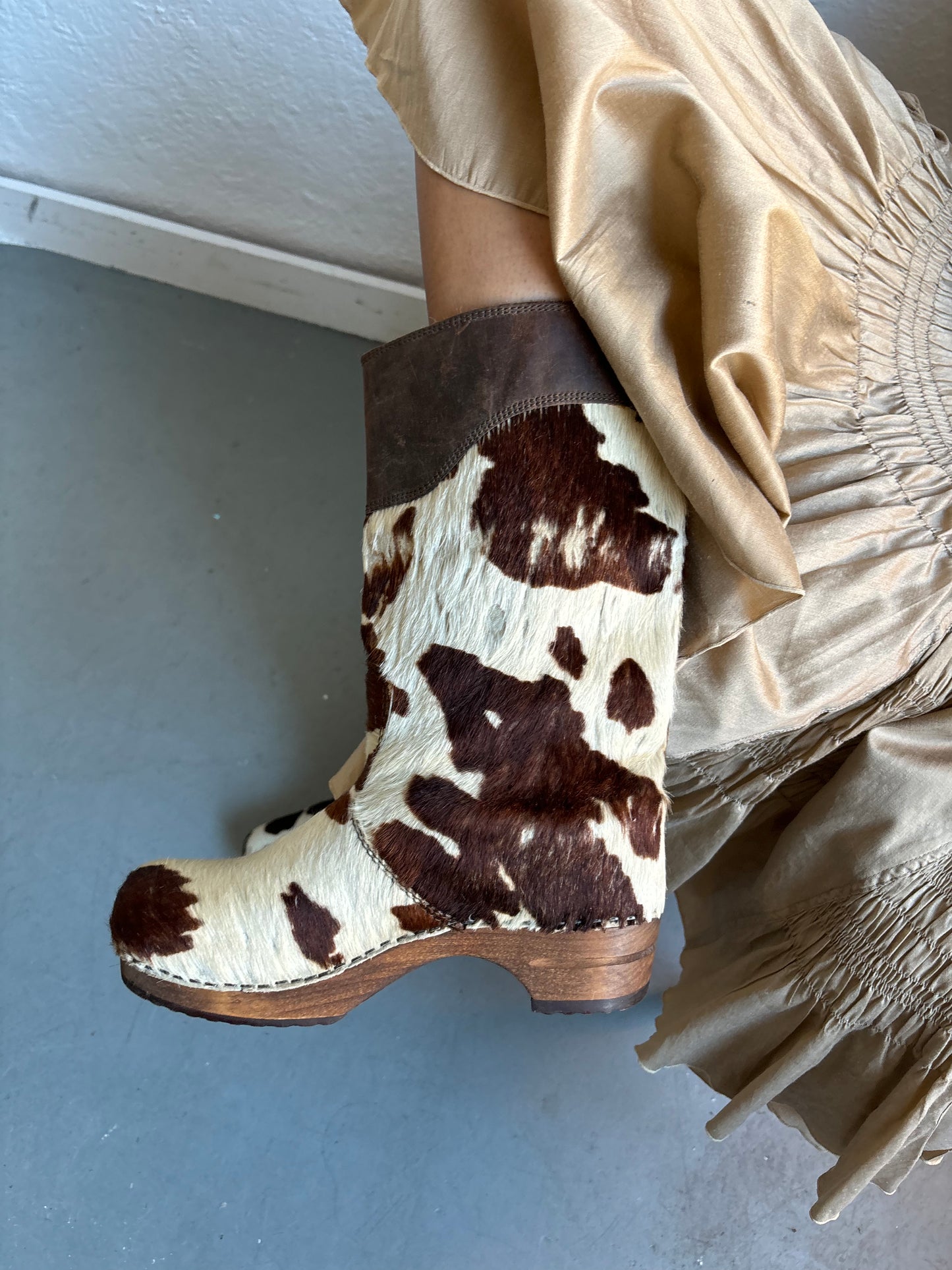 Sanita Cowhide Clog Boots